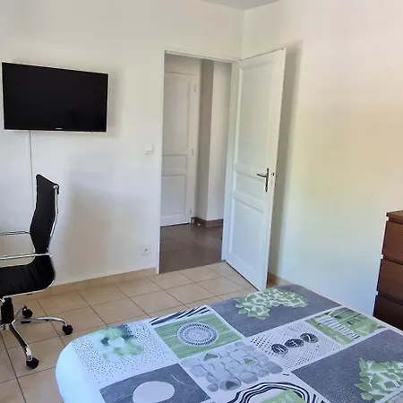 Agreable Δωμάτια σε οικογενειακή κατοικία Prévessin